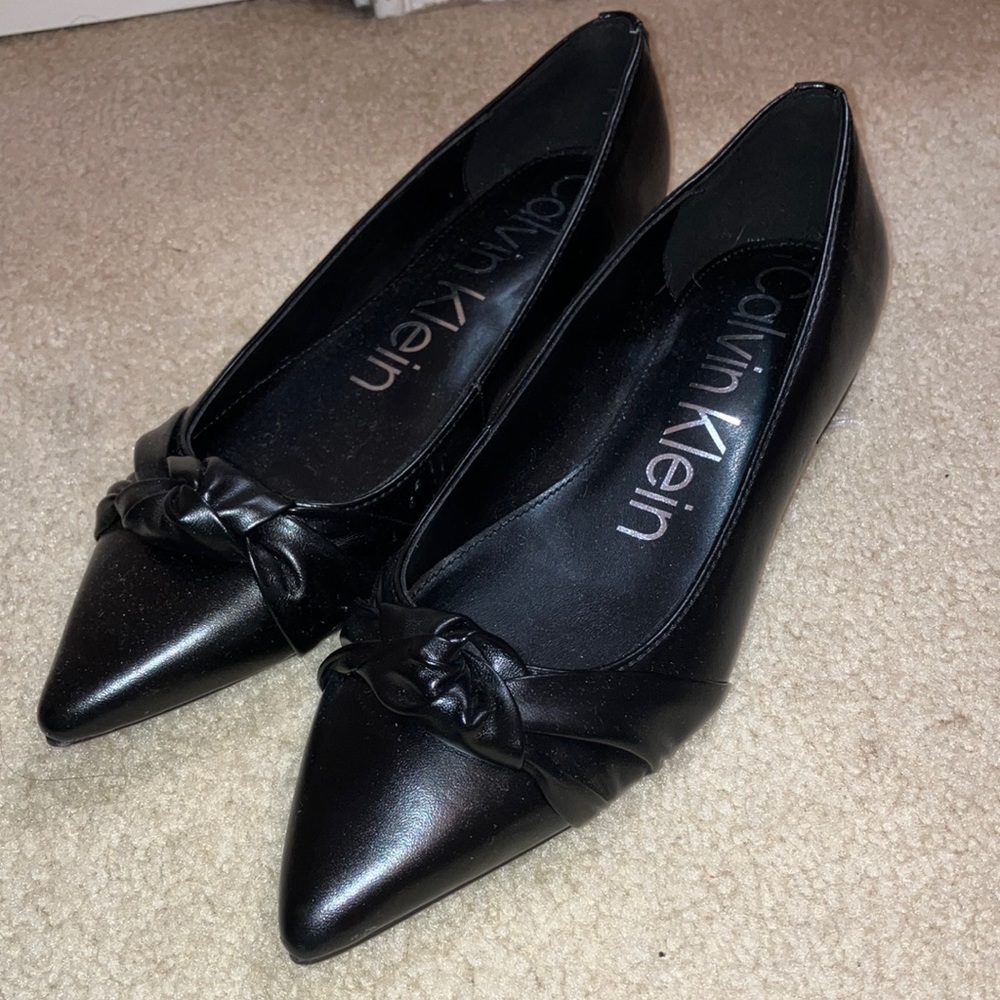 Size 9 Calvin Klein black flats. Worn once